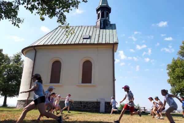 <a href=https://www.salesko.cz/samym-blahem-jednim-tahem-maluji/ title='… Samým blahem, jedním tahem, maluji'>… Samým blahem, jedním tahem, maluji</a>