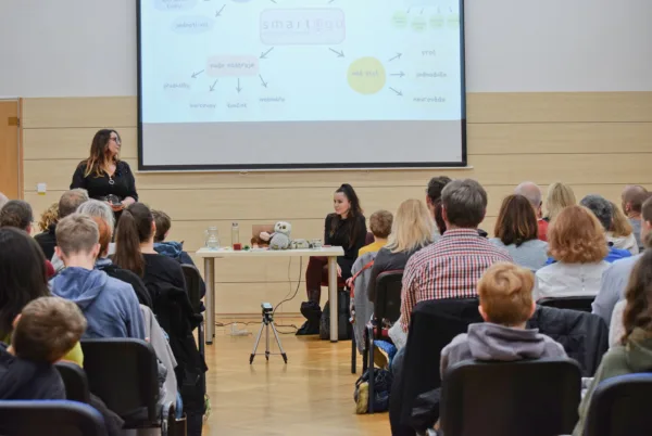 <a href=https://www.salesko.cz/mozek-a-socialni-site-kdyz-se-svet-online-potka-s-tim-skutecnym/ title='Mozek a sociální sítě: když se svět online potká s tím skutečným'>Mozek a sociální sítě: když se svět online potká s tím skutečným</a>