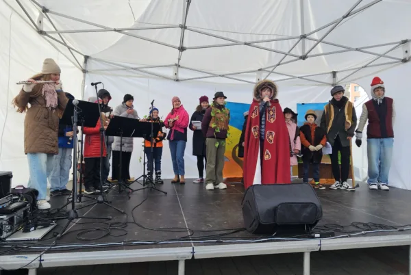 <a href=https://www.salesko.cz/na-trhu-s-talentem-salesko-predstavilo-sikovne-deti-na-listopadovych-trzich/ title='Na trhu s talentem: Salesko představilo děti na listopadových trzích'>Na trhu s talentem: Salesko představilo děti na listopadových trzích</a>